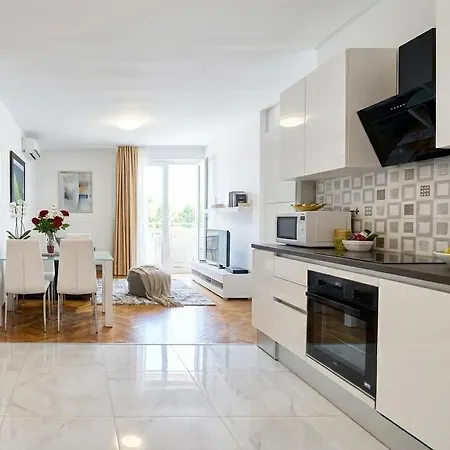 Dijana 3 Apartamento